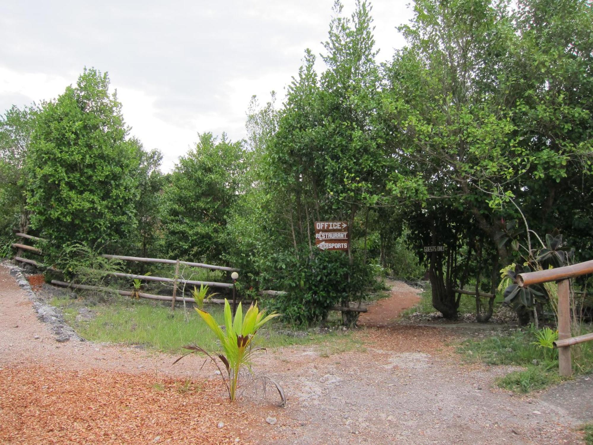 Eskapo Verde Lodge Moalboal Badian Ngoại thất bức ảnh